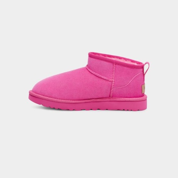 UGG Shoes - UGG ultra mini in pink